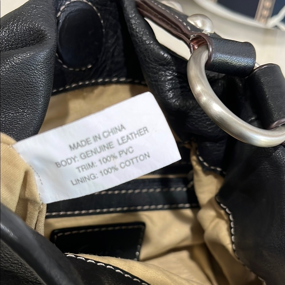 Clarks Black Leather Crossbody Bag - Picture 10 of 16